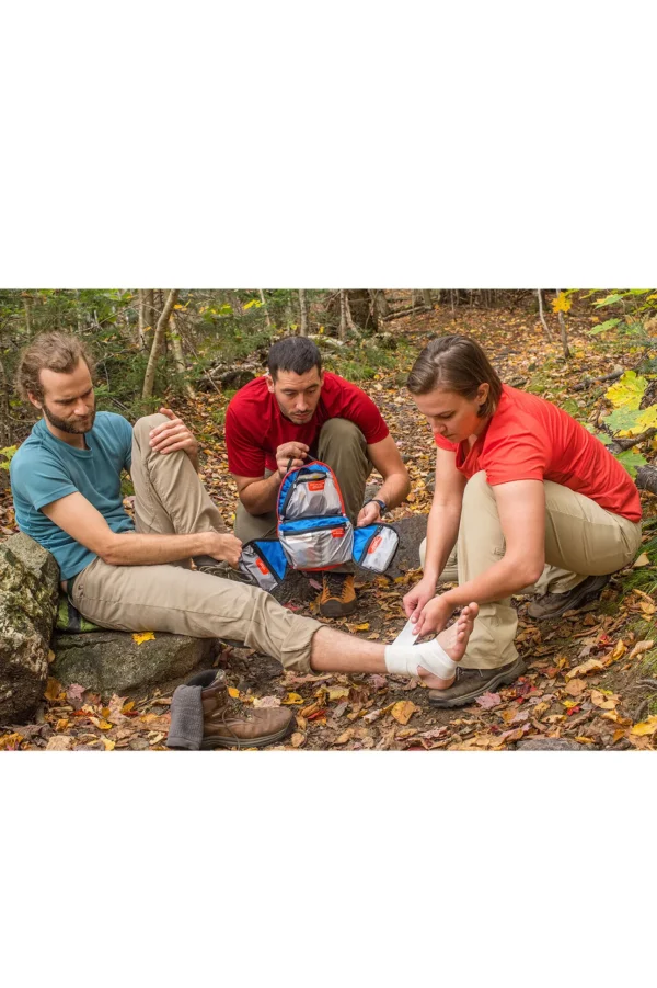 Adventure Medical Kits Mountain Series Explorer First Aid Kit>Macpac Outlet
