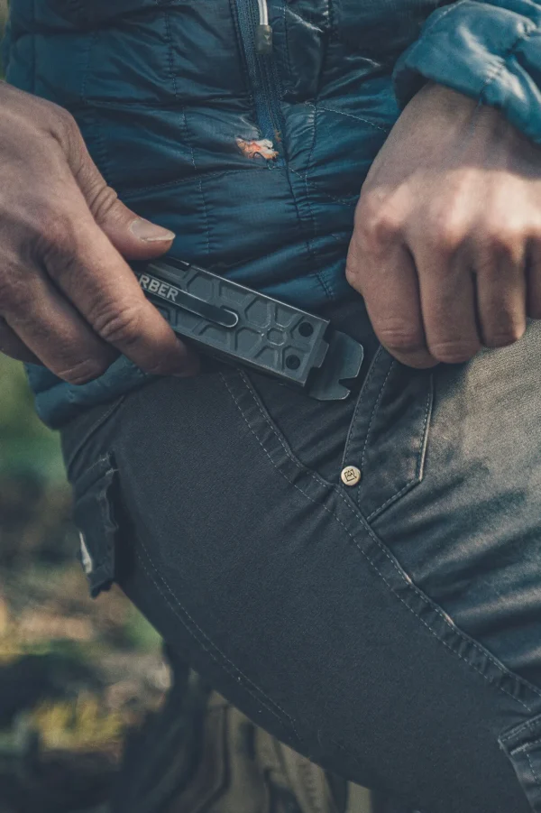 Gerber Lockdown Pry Multi-Tool>Macpac Clearance