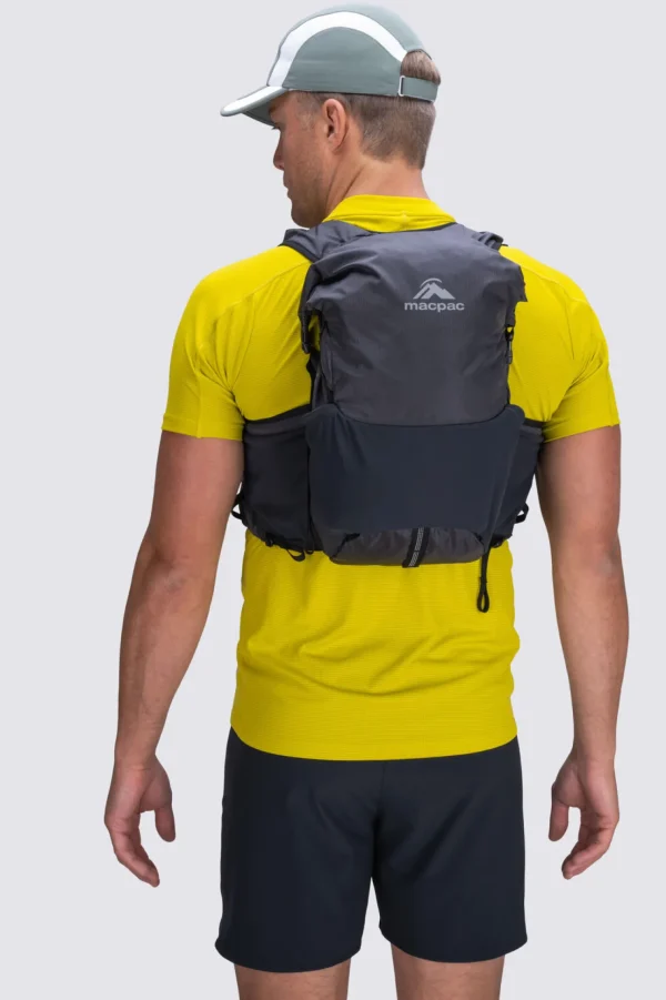 Amp Ultra 15L Running Vest>Macpac Fashion