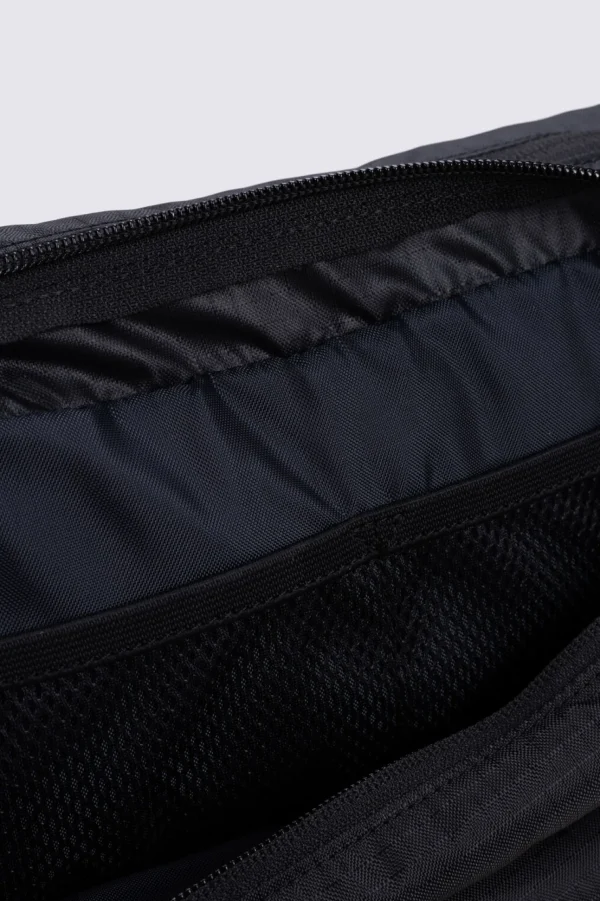 Double Or Nothing Washbag>Macpac Shop