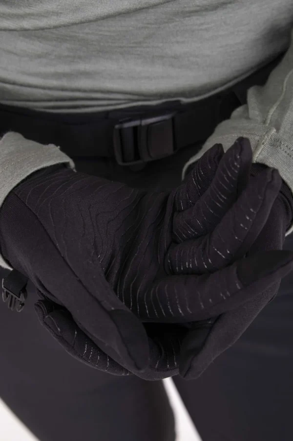 Performance Glove>Macpac Store