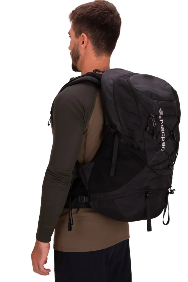 Voyager 35L Backpack>Macpac Clearance