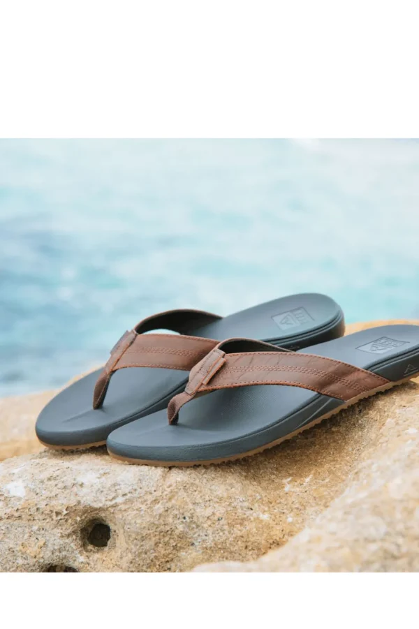 Reef® Men'S Cushion Phantom Leather Thongs>Macpac Store