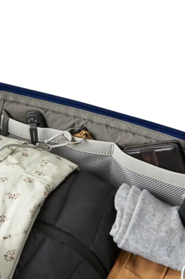Yeti® Crossroads® 40L Duffel Bag>Macpac Store