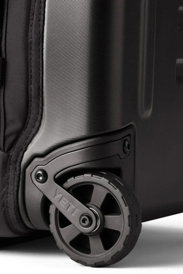 Yeti® Crossroads® 35L Wheeled Bag>Macpac Best Sale
