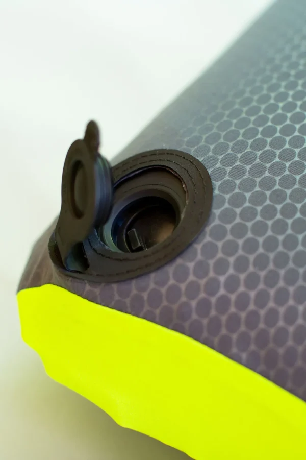 Zempire Chill-Pill Self Inflating V2 Pillow>Macpac Sale